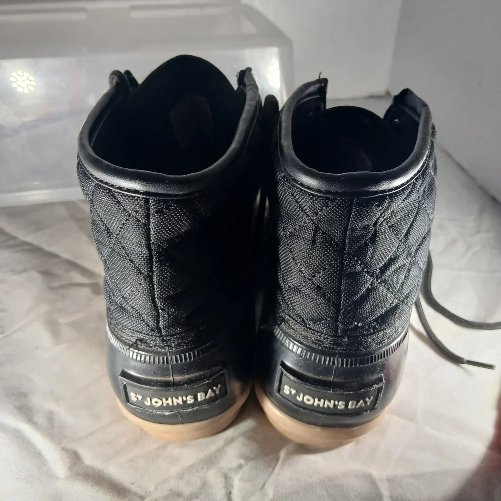 St Johns Bay Denton Mens Black Quilted Duck Boots Lace Up Ankle‎ Rain Boots 8M
